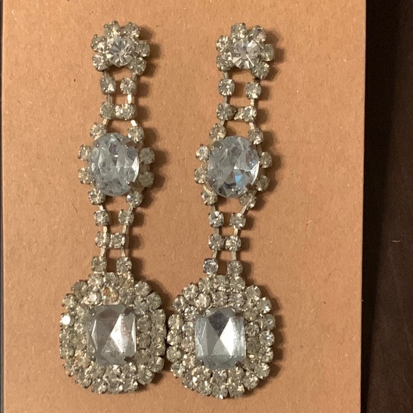 Source Unknown Jewelry - Silver Chandelier Earrings EUC